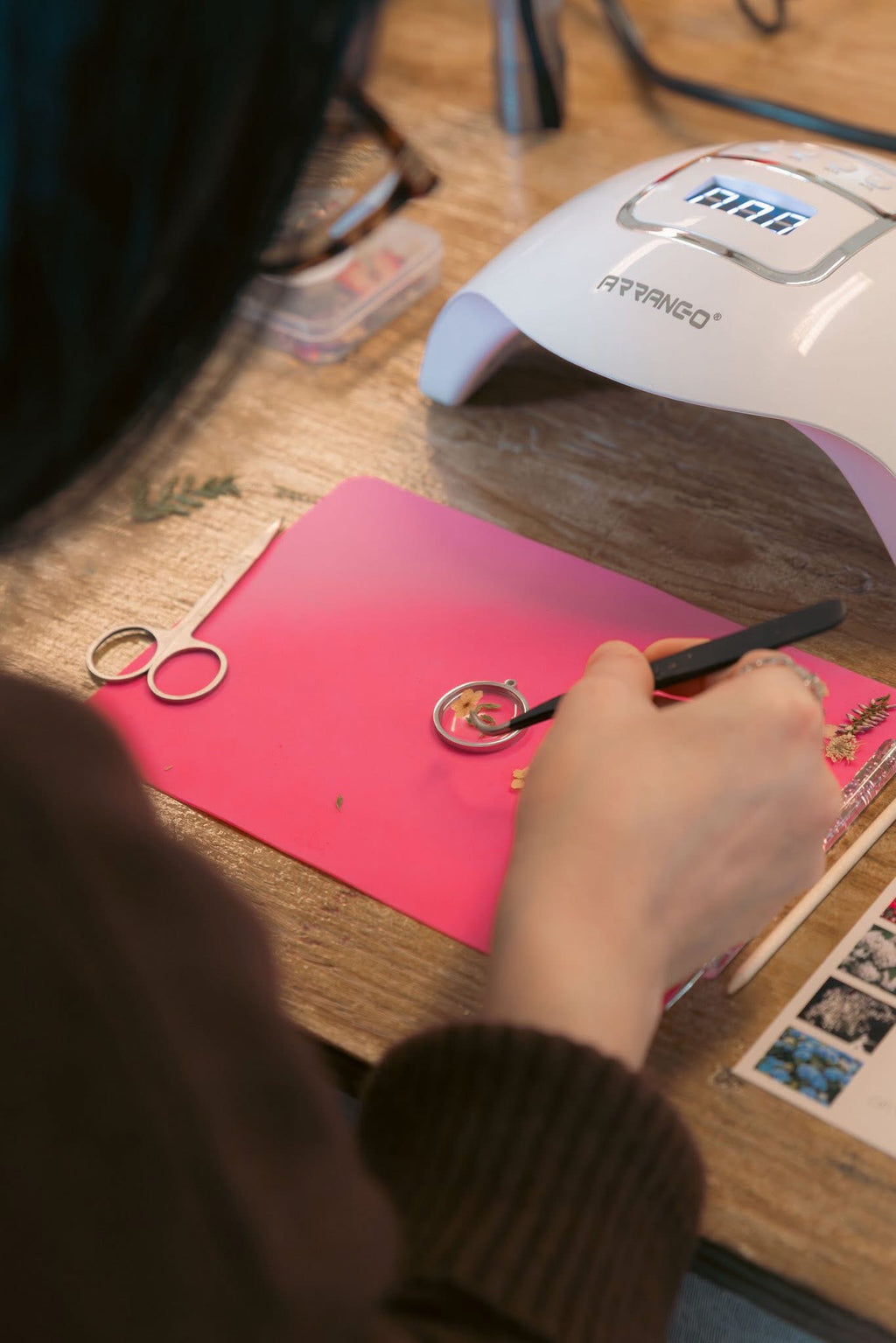 Workshop di Gioielli in Resina & Aperitivo